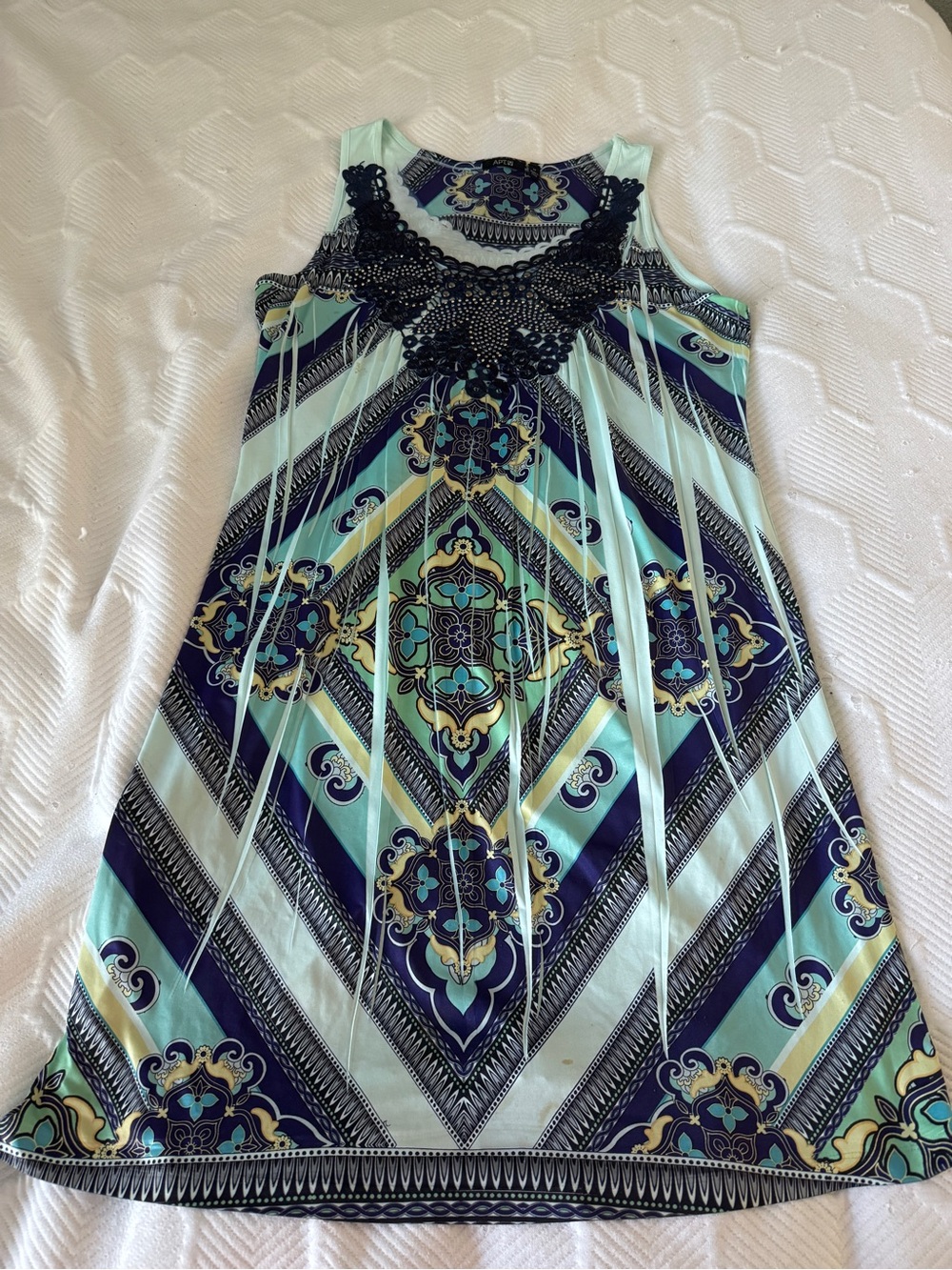 Apt. 9 Medallion Geometric Print Crochet Neck Sleeveless Shift Dress - M